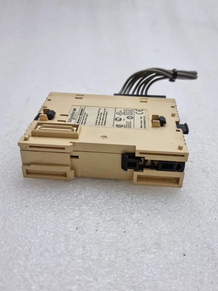 Schneider Electric TM2DDI8DT Modicon Dc In Expansion Module TM2DDI8DT Free Ship
